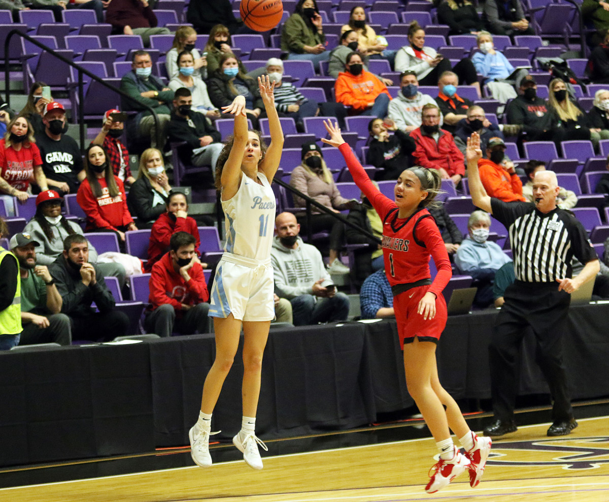 Clackamas Lakeridge girls basketball Dan Brood 28